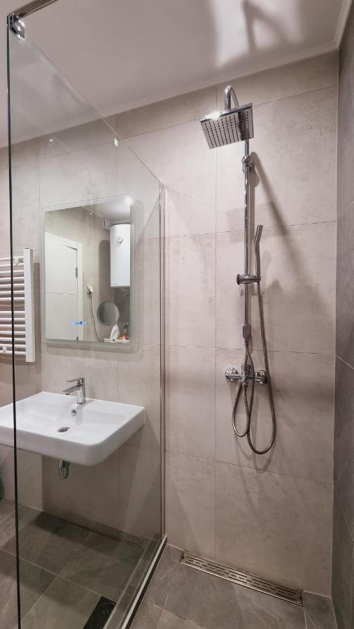Grove Apartment + Free Parking Novi Sad Exterior foto