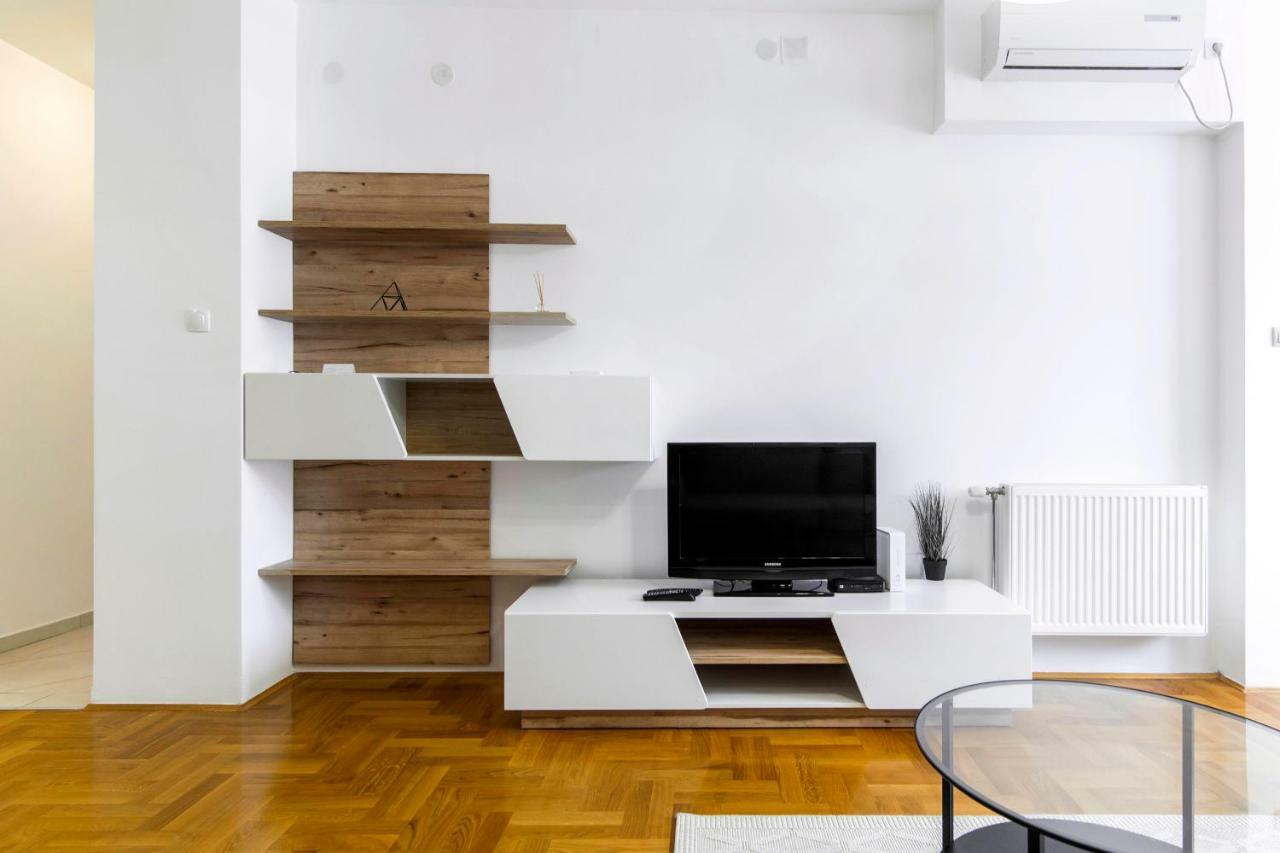 Grove Apartment + Free Parking Novi Sad Exterior foto